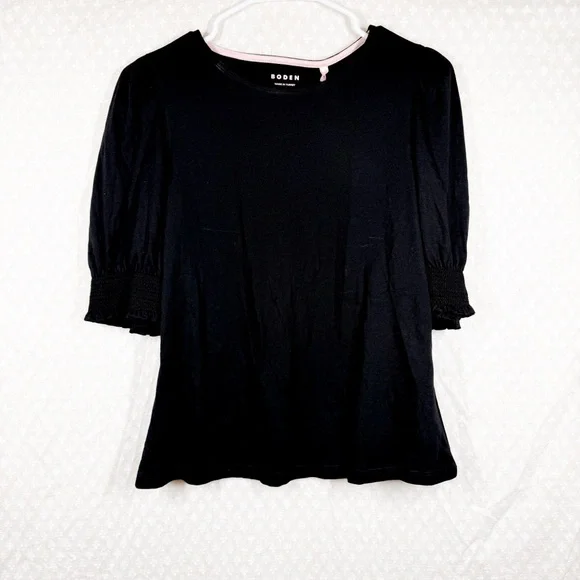 Boden NWT Black Short Puff Smocked Sleeve Top - Picture 2 of 8